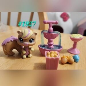 Littlest Pet Shop Squirrel #1927